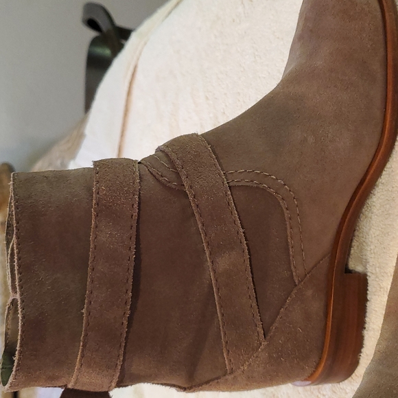 Kate spade Sabrina style size 6 boots - Picture 4 of 7